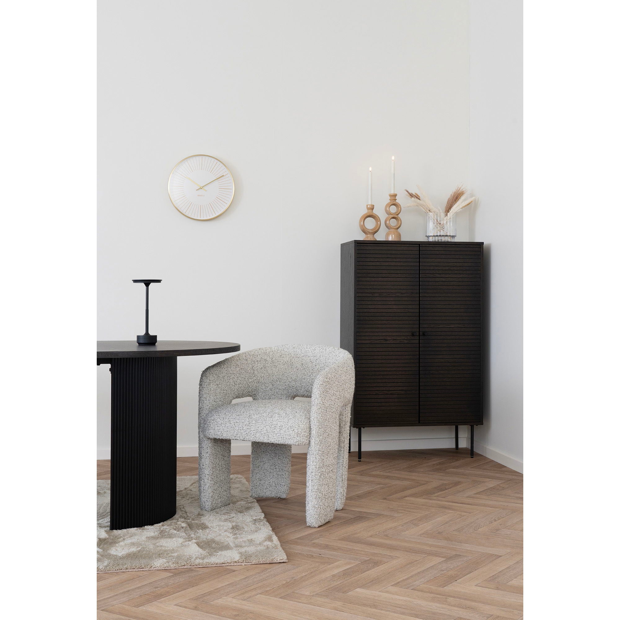 Monroe – Esszimmerstuhl, Bouclé-Stuhl in Naturton mit skulpturalem Design, 55 × 58 × 74 cm